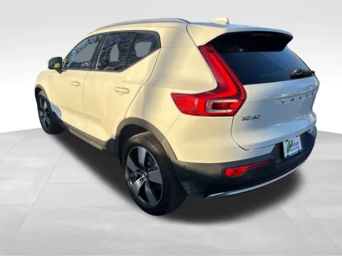 More photos of 2019 Volvo XC40 Momentum at Bridge Auto Group, NJ