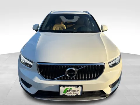 Photos of 2019 Volvo XC40 Momentum for sale in Berlin, NJ at Bridge Auto Group