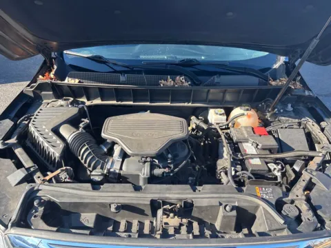 More photos of 2019 GMC Acadia SLE-2 at Bridge Auto Group, NJ