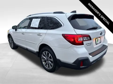 More photos of 2018 Subaru Outback 3.6R at Bridge Auto Group, NJ