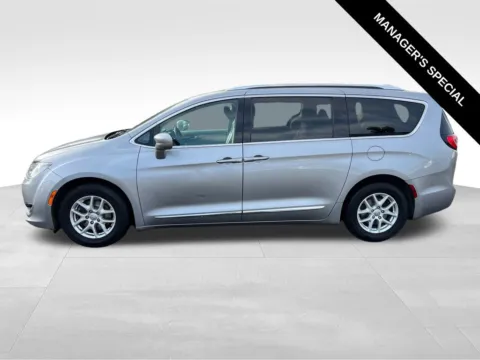 More photos of 2020 Chrysler Pacifica Touring L at Bridge Auto Group, NJ