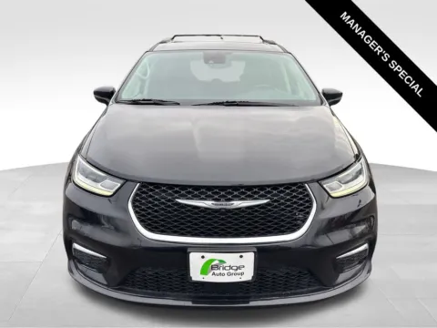 Photos of 2022 Chrysler Pacifica Touring L for sale in Berlin, NJ at Bridge Auto Group