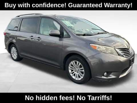 Gray 2017 Toyota Sienna XLE for sale in Berlin, NJ