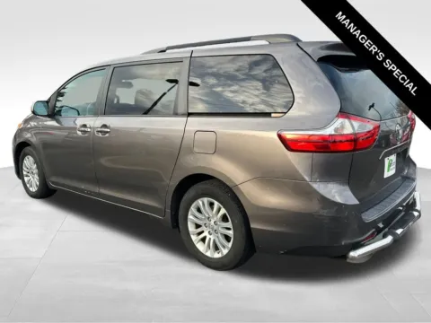More photos of 2017 Toyota Sienna XLE at Bridge Auto Group, NJ