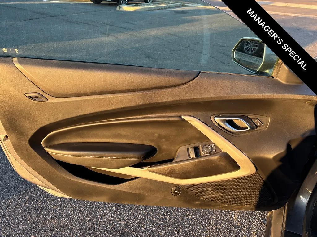 2021 Chevrolet Camaro 1LS - Photo 13