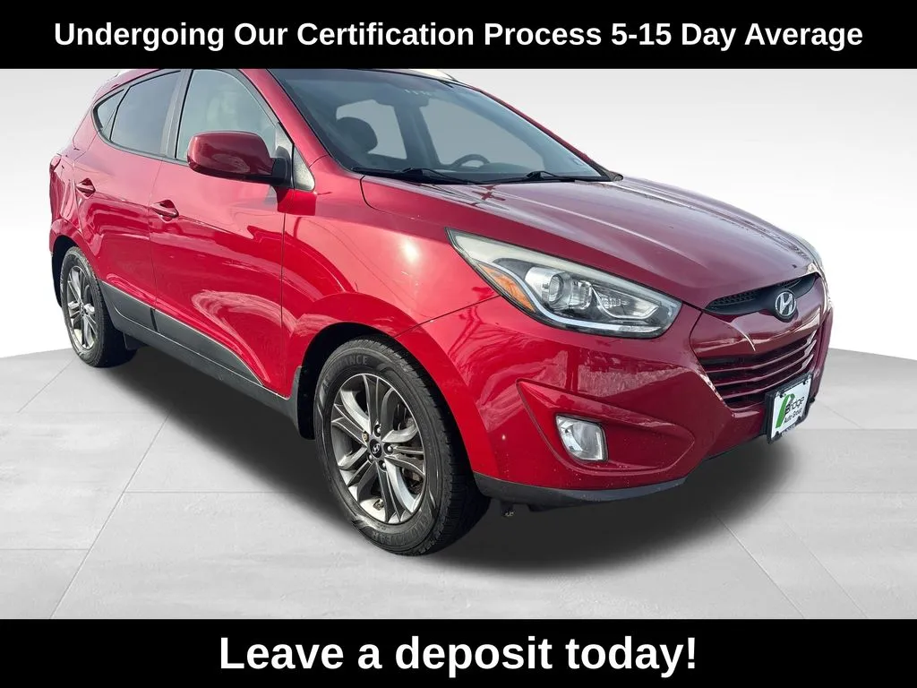 Red 2015 Hyundai Tucson SE for sale in Berlin, NJ