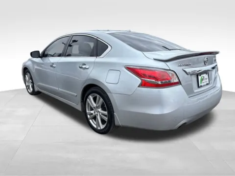 More photos of 2013 Nissan Altima 3.5 SL at Bridge Auto Group, NJ
