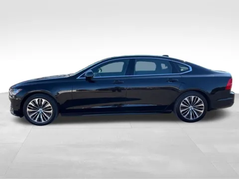 More photos of 2020 Volvo S90 T6 Momentum at Bridge Auto Group, NJ