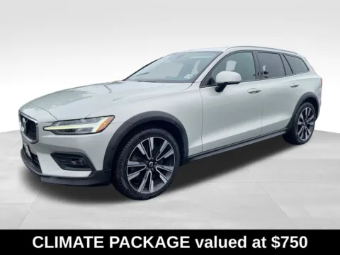 More photos of 2021 Volvo V60 Cross Country T5 at Bridge Auto Group, NJ