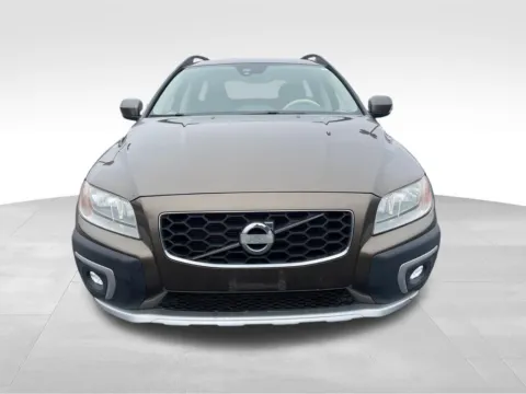 Photos of 2015 Volvo XC70 T6 Premier Plus for sale in Berlin, NJ at Bridge Auto Group