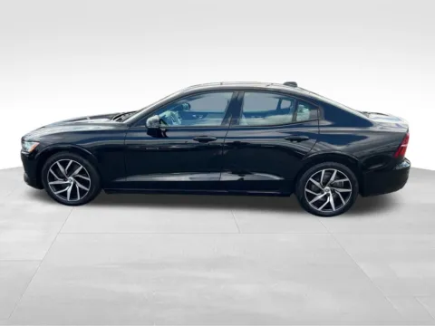 More photos of 2020 Volvo S60 T6 Momentum at Bridge Auto Group, NJ