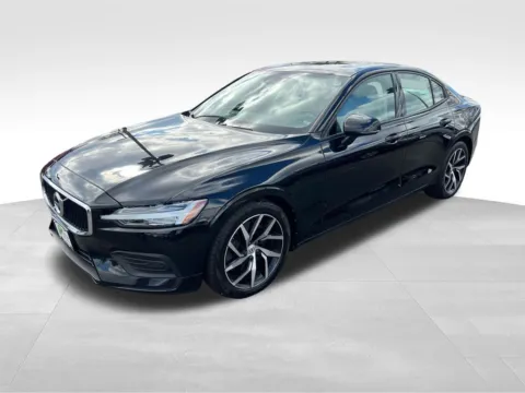 More photos of 2020 Volvo S60 T6 Momentum at Bridge Auto Group, NJ