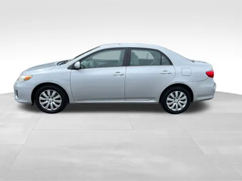 More photos of 2013 Toyota Corolla LE at Bridge Auto Group, NJ