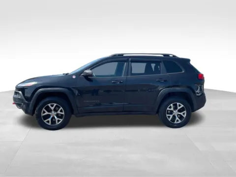 More photos of 2014 Jeep Cherokee Trailhawk at Bridge Auto Group, NJ