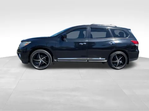 More photos of 2015 Nissan Pathfinder Platinum at Bridge Auto Group, NJ