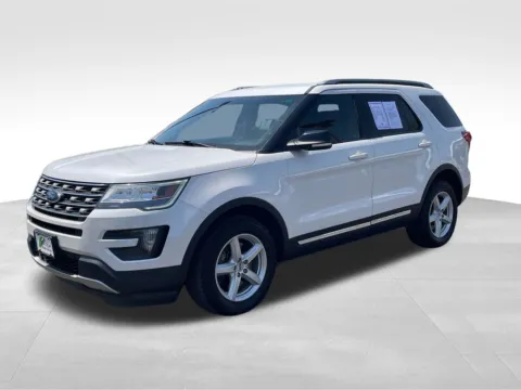 More photos of 2016 Ford Explorer XLT at Bridge Auto Group, NJ