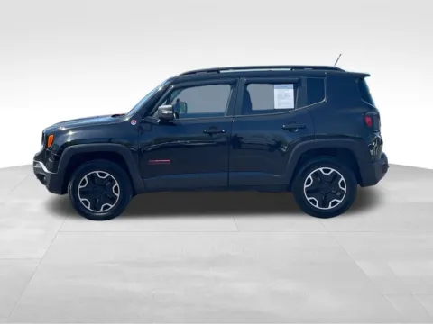 More photos of 2016 Jeep Renegade Trailhawk at Bridge Auto Group, NJ