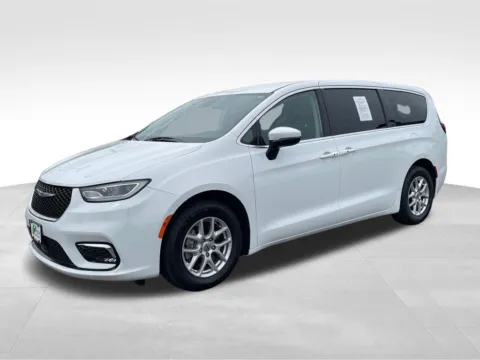 Another view of 2023 Chrysler Pacifica Touring L for sale in Berlin, NJ at Bridge Auto Group