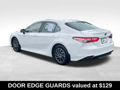 More photos of 2020 Toyota Camry Hybrid LE at Bridge Auto Group, NJ