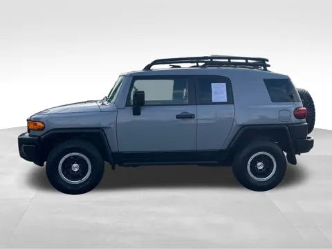 More photos of 2013 Toyota FJ Cruiser at Bridge Auto Group, NJ