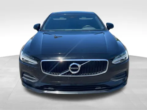 Photos of 2020 Volvo S90 T6 Momentum for sale in Berlin, NJ at Bridge Auto Group