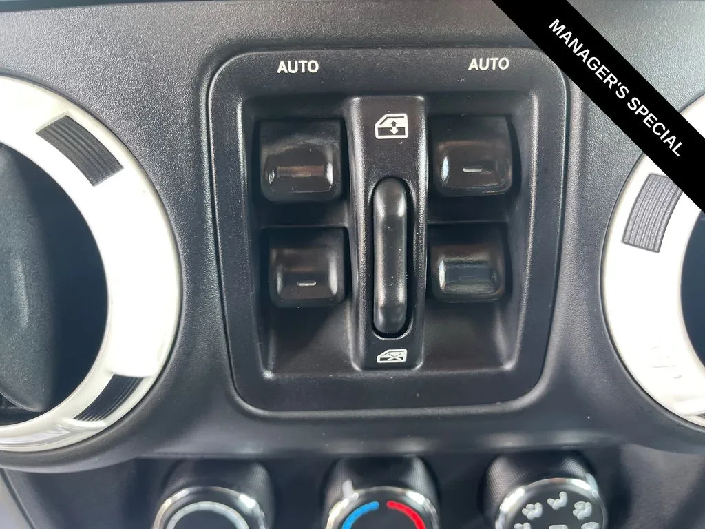 2014 Jeep Wrangler Unlimited Sahara - Photo 16