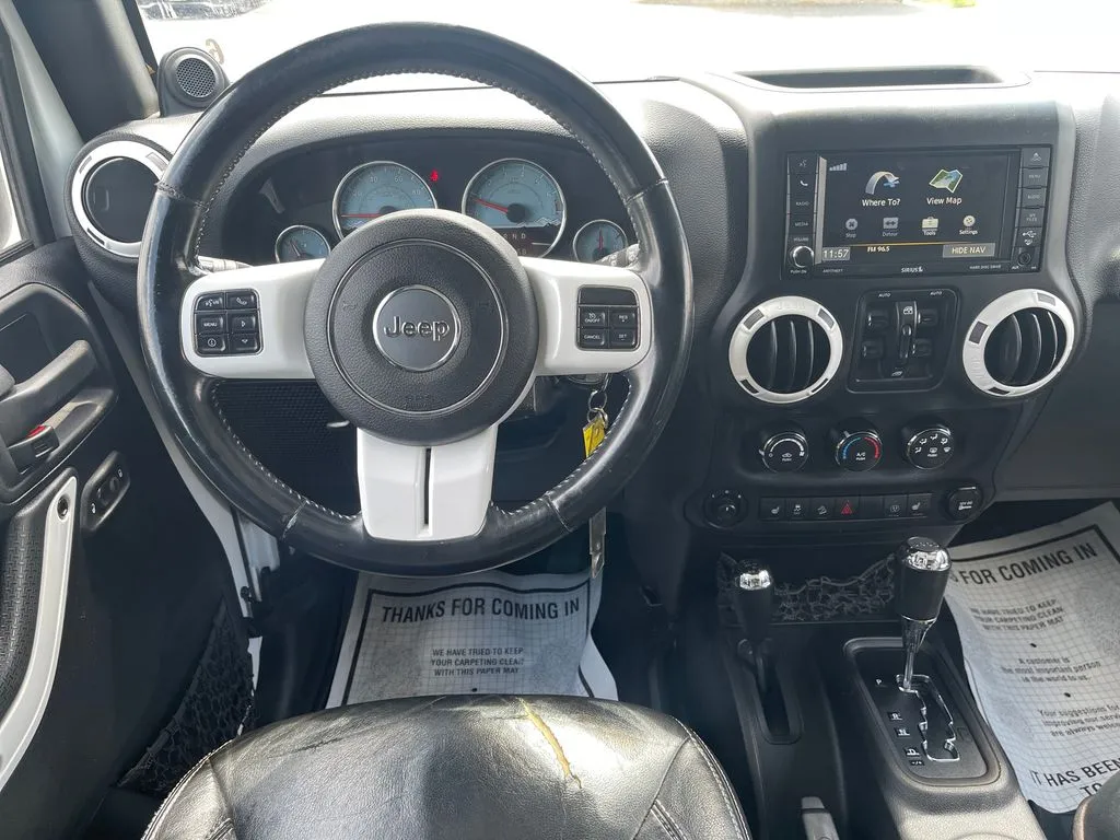 2014 Jeep Wrangler Unlimited Sahara - Photo 21