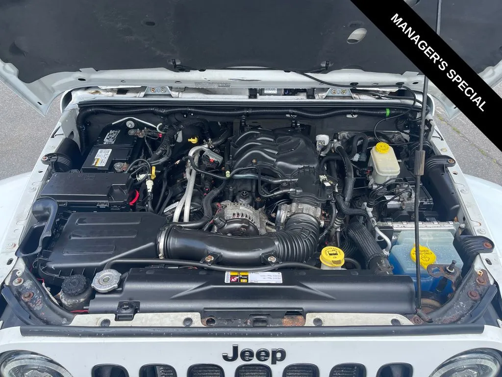 2014 Jeep Wrangler Unlimited Sahara - Photo 9