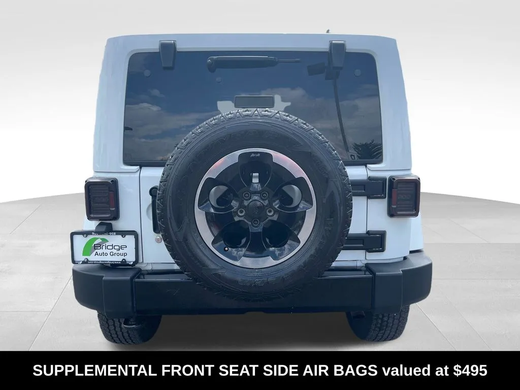 2014 Jeep Wrangler Unlimited Sahara - Photo 7