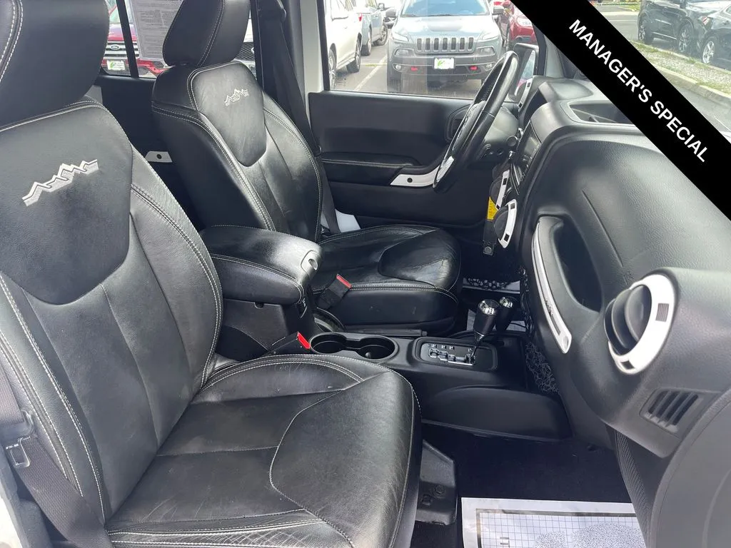 2014 Jeep Wrangler Unlimited Sahara - Photo 32