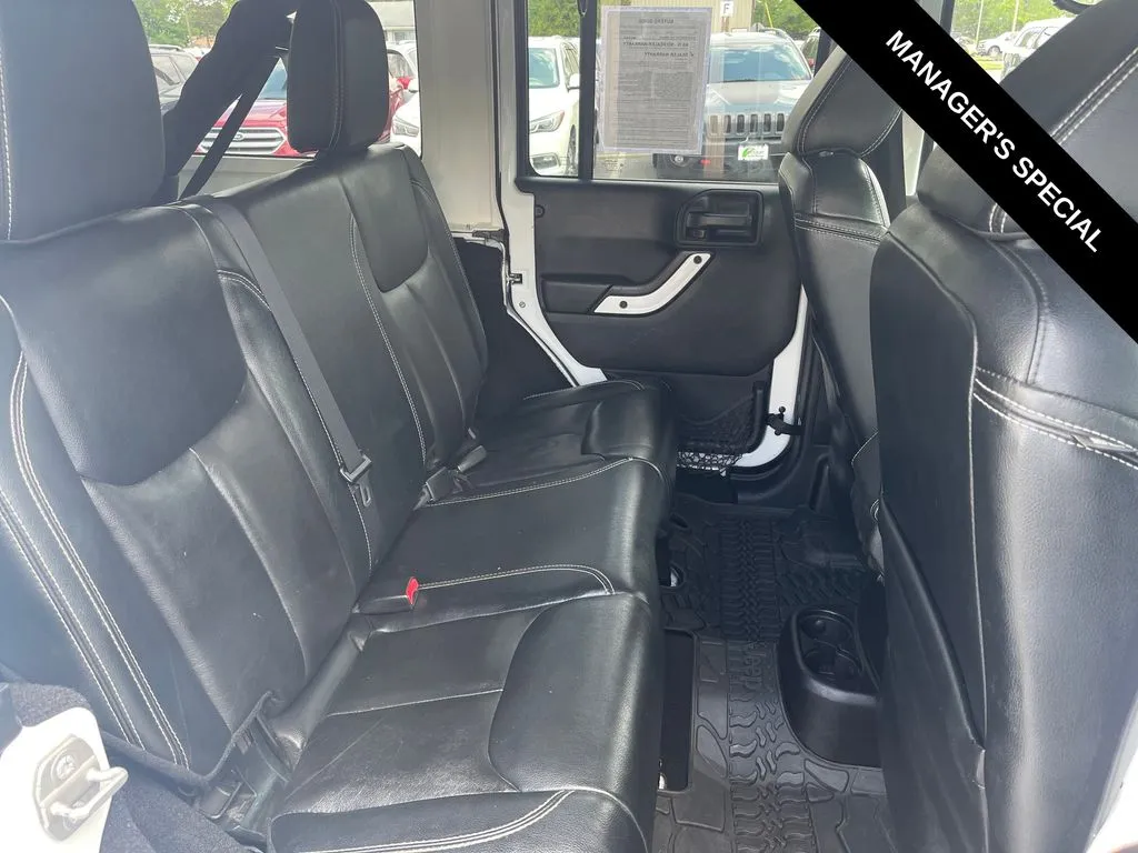 2014 Jeep Wrangler Unlimited Sahara - Photo 31