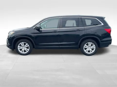More photos of 2017 Honda Pilot LX at Bridge Auto Group, NJ