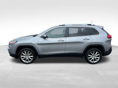 Another view of 2018 Jeep Cherokee Limited for sale in Berlin, NJ at Bridge Auto Group
