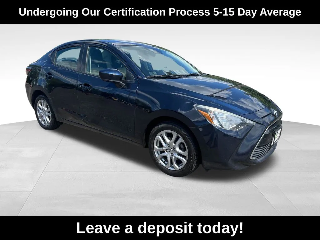 2017 Toyota Yaris iA AT's photo