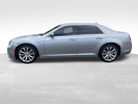 More photos of 2017 Chrysler 300 Limited at Bridge Auto Group, NJ