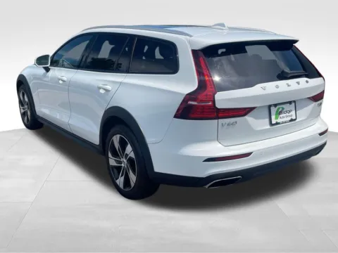 More photos of 2020 Volvo V60 Cross Country T5 at Bridge Auto Group, NJ