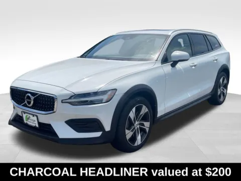 More photos of 2020 Volvo V60 Cross Country T5 at Bridge Auto Group, NJ