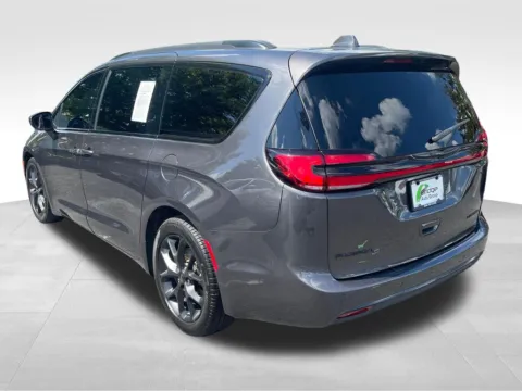 More photos of 2022 Chrysler Pacifica Limited at Bridge Auto Group, NJ