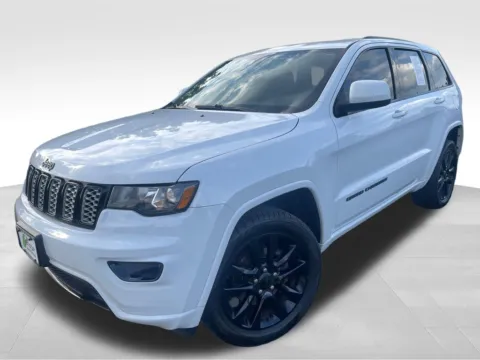 Another view of 2019 Jeep Grand Cherokee Altitude for sale in Berlin, NJ at Bridge Auto Group