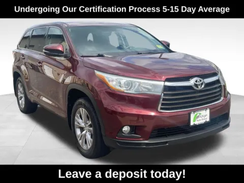 Red 2015 Toyota Highlander LE Plus V6 for sale in Berlin, NJ