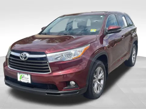 Another view of 2015 Toyota Highlander LE Plus V6 for sale in Berlin, NJ at Bridge Auto Group