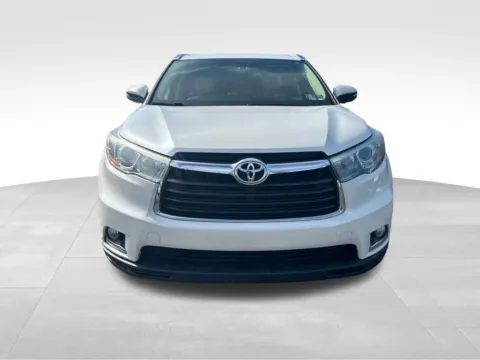 Photos of 2014 Toyota Highlander Limited for sale in Berlin, NJ at Bridge Auto Group