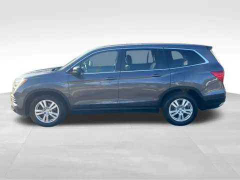 More photos of 2016 Honda Pilot LX at Bridge Auto Group, NJ