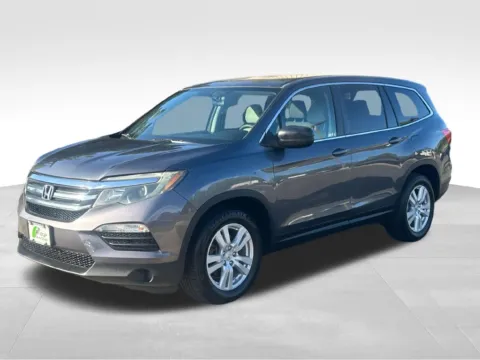 More photos of 2016 Honda Pilot LX at Bridge Auto Group, NJ