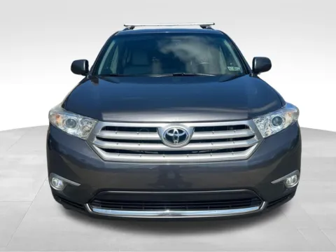 Photos of 2013 Toyota Highlander Limited for sale in Berlin, NJ at Bridge Auto Group