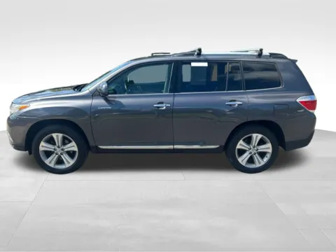 More photos of 2013 Toyota Highlander Limited at Bridge Auto Group, NJ