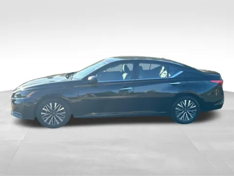 More photos of 2025 Nissan Altima 2.5 SV at Bridge Auto Group, NJ