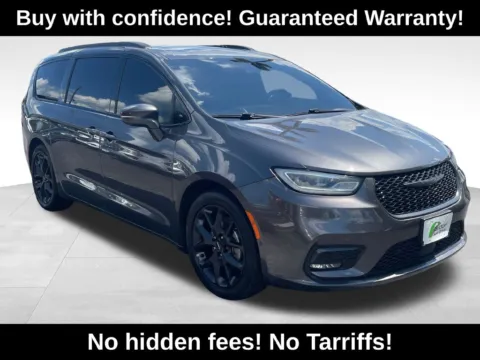 Gray 2022 Chrysler Pacifica Limited for sale in Berlin, NJ