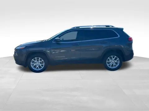 More photos of 2016 Jeep Cherokee Latitude at Bridge Auto Group, NJ