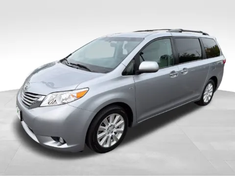 Another view of 2017 Toyota Sienna XLE Premium for sale in Berlin, NJ at Bridge Auto Group